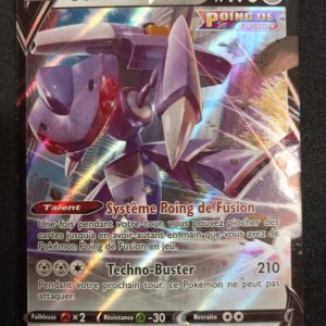 Genesect V 185/264 Poing De Fusion