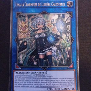 Lyna La charmeuse De Lumière Chatoyante ra04-fr081